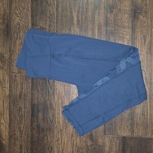 Athleta Interval High Rise Carpi Legging Size S